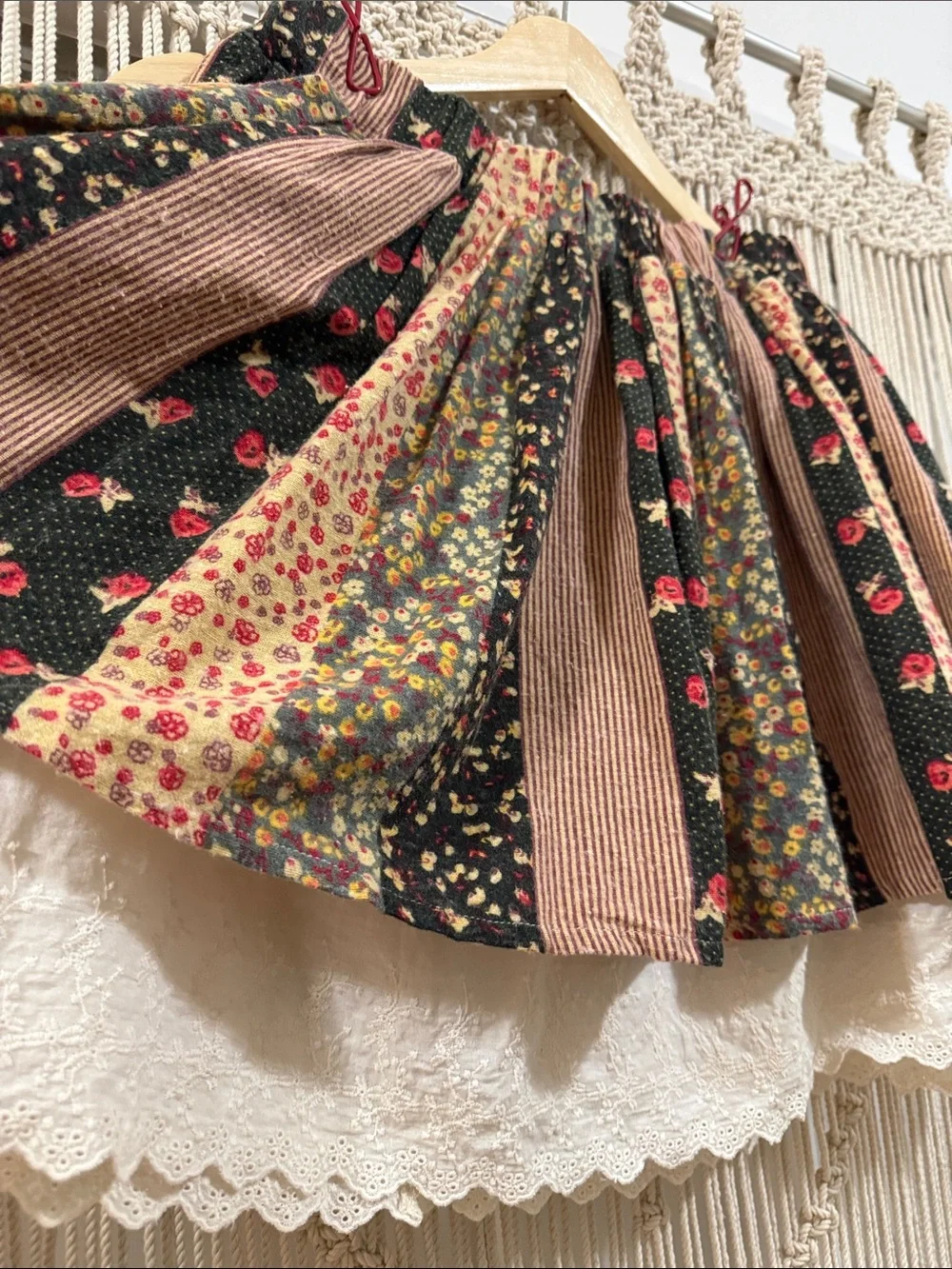 Cawaii Boho Patchwork Floral Mini Skirt with Lace Hem - Picture 6 of 7
